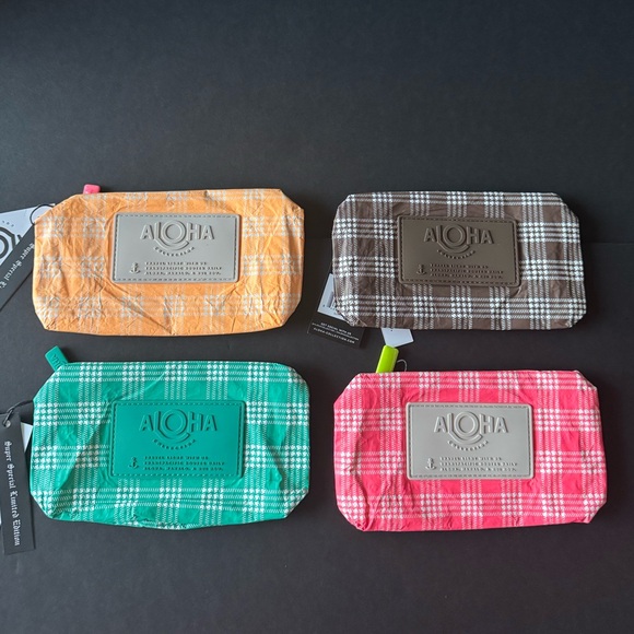 ALOHA Collection Handbags - Aloha Collection Super Limited Edition Palaka Mini Pouch Set
